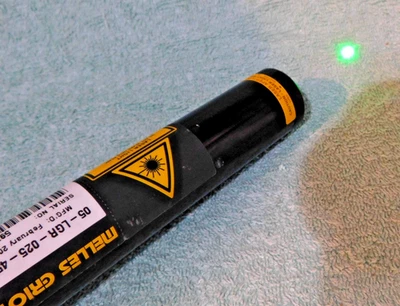 🟢 MELLES GRIOT 🟢VERDE 543,5 NM GreNe LASER HeNe TUBO 05-LGR-025-450 Apertura. Foto 1 de 4