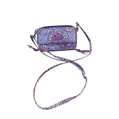 Retirado Vera Bradley Lila Tapiz Bolso sin asas Muñequera Cartera Cartera Bandolera Foto 1 de 4