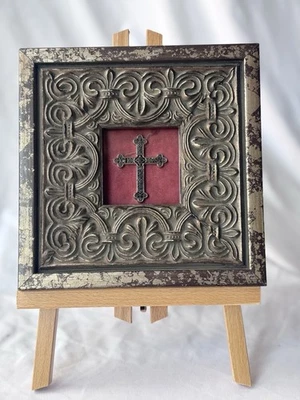 Quadro quadrado decorativo de 7,5 polegadas com crucifixo  - Imagem 1 de 4