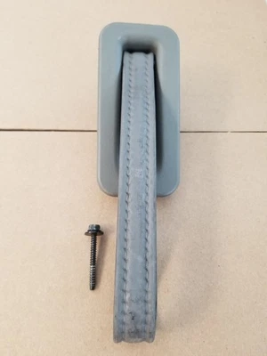 2000-2006 TAHOE YUKON SUBURBAN ESCALADE LIFT GATE PULL ASSIST STRAP HANDLE OEM  - Image 1 of 4