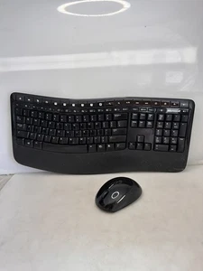 Microsoft Wireless Comfort Keyboard 5000 Wireless Mouse 5000 - Picture 1 of 3