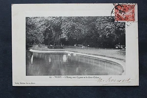 Carte postale ancienne VICHY - L'Etang aux Cygnes et le Gros Chêne - Picture 1 of 1