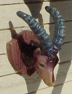 MOUNTED RAMS HEAD MINIATURE 1/24 SCALE G SCALE DIORAMA ACCESSORY ITEM - Picture 1 of 1