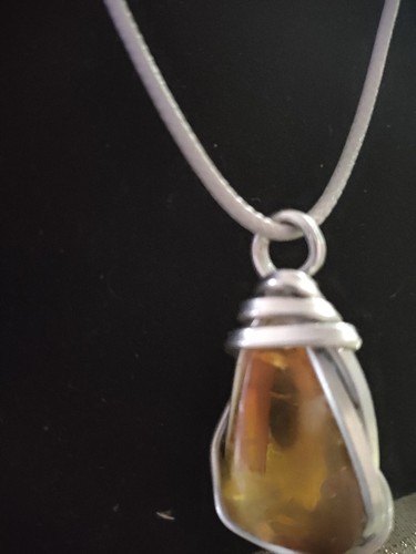 VETEMENTS Collana simile al citrino