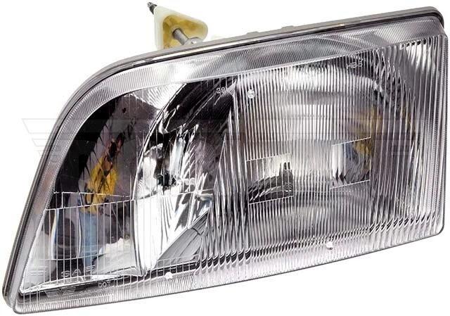 Conjunto de faros Dorman 888-5508 se adapta a los modelos Blue Bird y Volvo Foto 1 de 4