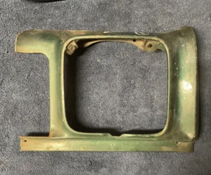 1972 72 Chevrolet Monte Carlo Left Driverside Fender Headlight Extension Bezel - Bild 1 von 5