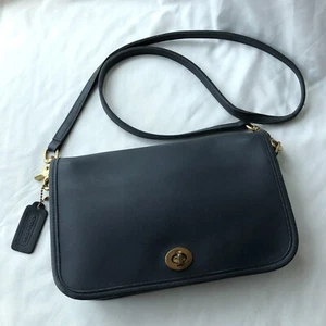 Vintage Coach Pocket Purse 9755 Navy Leather Crossbody Bag Made In USA Pre-1994 - Picture 1 of 13