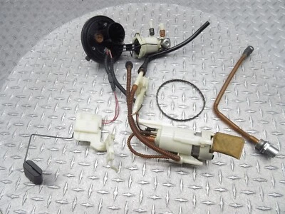 Harley-Davidson Road Glide 2012 bomba de combustible probada FLTRU unidad de envío de gasolina Foto 1 de 4