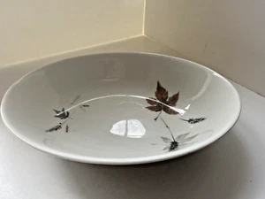 ROYAL DOULTON TUMBLING LEAVE OPEN VEG DISH - Picture 1 of 4