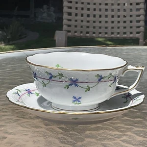 Herend Teacup And Saucer In The Blue Garland Pattern And The Peony Shape - Picture 1 of 5