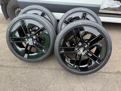 Original Porsche Taycan 21" Sommerräder Felgen Aeroblade Turbo 9J1 schwarz NEU - Bild 1 von 4