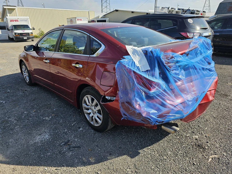 Used Front Left Door Window Regulator Front fits: 2015 Nissan Altima electric Sd - Image 1 of 4