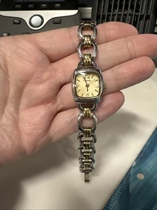 Fossil Damen ES1736 Gold Zifferblatt Quarz Analog Uhr Braucht Batterie - Bild 1 von 5