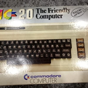 VTG COMMODORE COMPUTER VIC-20 The Friendly Computer V059135 - Picture 1 of 22