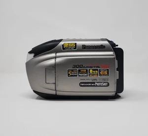 Panasonic PV-L781D VHS-C Palmcorder Camcorder + Cassette – No Charger - Picture 1 of 8