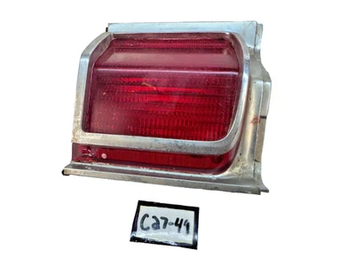 BONITA LÁMPARA TRASERA INTERIOR IZQUIERDA OEM 1965 Plymouth Fury Station Wagon 2445883 C27-49 Foto 1 de 4