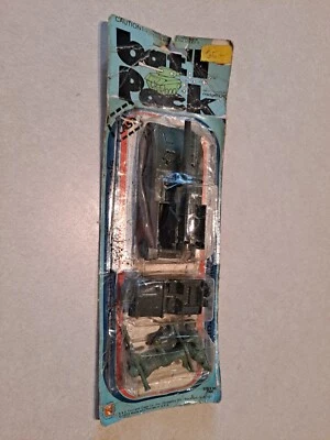 Midgetoy Bat'l Pack: Cuatro Piezas: De Colección Años 60: En paquete original en mal estado Foto 1 de 4