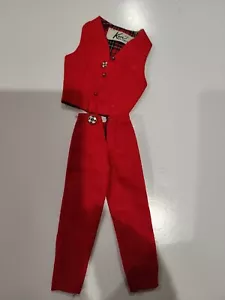 Bambola Mattel Ken vintage anni '60 gilet a quadri rossi e pantaloni rossi #141 danza della vittoria - Foto 1 di 5
