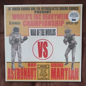 Bad Astronaut vs Armchair Martian - War Of The Worlds Vinyl - Picture 1 of 2