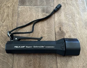 Pelican Super SabreLite Submersible Flashlight Model 2000 Tested & Working - Picture 1 of 3