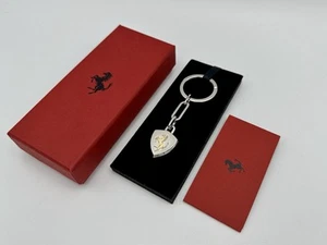 FERRARI PRANCING HORSE SHIELD LOGO KEYCHAIN | SOLID SILVER 925 | PORTACHIAVI - Picture 1 of 8