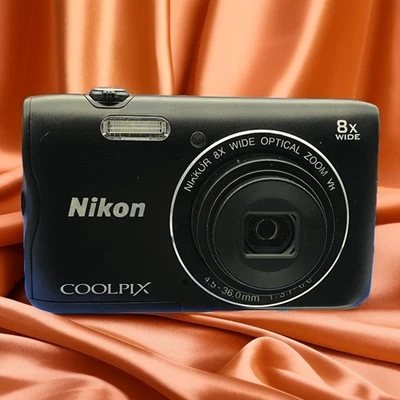 Nikon Coolpix A300 Digital Camera 20.1 MP 8x Optical Zoom with Accessories Black - Image 1 of 4