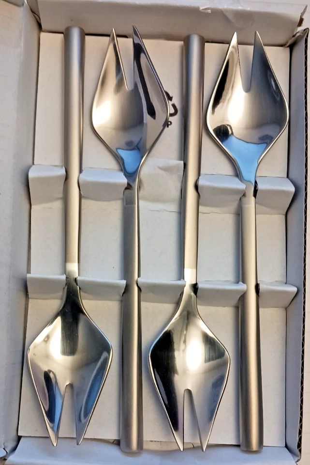 Garfo de salada/sobremesa IKEA FROJDA FRÖJDA aço inoxidável pacote com 4 5 1/2" 205.814.46 - Imagem 1 de 4