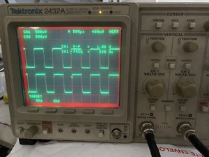 Kalibriertes Tektronix 2432A Oszilloskop 300MHz 2CH war $8000 neu in 1990 - Bild 1 von 12