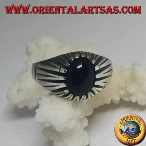 Anello in Argento 925‰ con onice ovale cabochon incastonata da montatura rigata - Foto 1 di 4