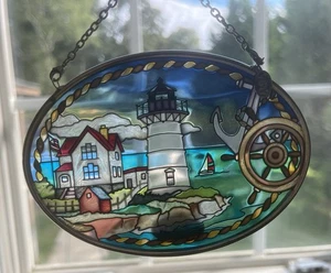 Faro de vidrio pintado a mano AMIA arte de ventana náutica atrapasol pequeño ovalado NUEVO - Imagen 1 de 6