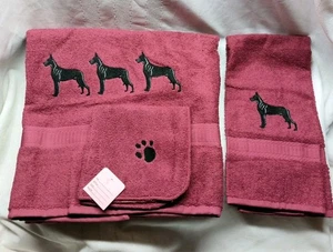 Puppy Dog Great Dane 3 Piece Bathroom Towel Set Burgundy Embroidered New - Picture 1 of 2