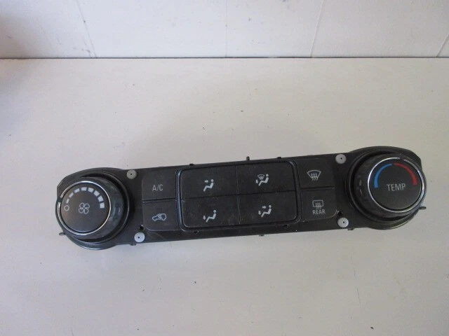 2015-2019 GMC Sierra 2500 Heat A/C Temperature Control Unit OEM LKQ - Image 1 of 4