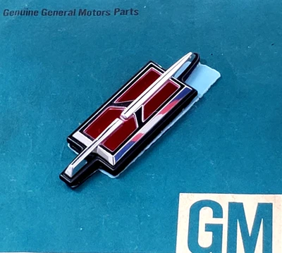 NOS 78 79 80 OLDSMOBILE CUTLASS SUPREME TRUNK ROCKET EMBLEM ORNAMENT TRIM - Image 1 of 4