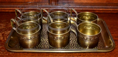 6 Teeglashalter 4 Teegläser 1 Tablett WMF Messing Rosendekor alt - Bild 1 von 4