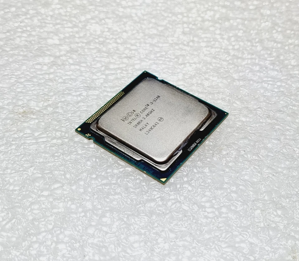 Intel Core i3-3240 3.4 GHz SR0RH Socket 1155 - Image 1 of 1