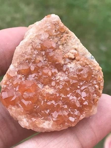 52g A beautiful and Shinny Orange Garnet Cluster . - Picture 1 of 3