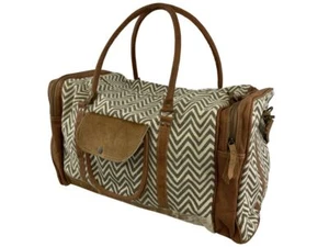 New! Klassy Cowgirl Gray white CHEVRON PATTERN LARGE DUFFLE BAG w/ Strap Handles - Picture 1 of 4