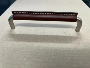 Turnstyle Designs 128mm D Handle Chestnut / Satin Nickel Leather Cabinet Handle - Picture 1 of 10