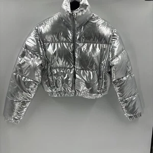 NWT Daisy Women’s Full Zip Puffer Jacket, Silver Size S - Picture 1 of 3
