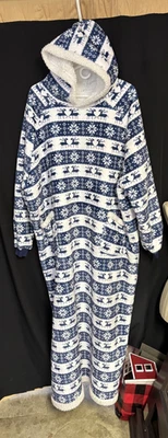 HUGGLE BLANKET HOODIE SUPER LONG WEARABLE BLANKET ONE SIZE SHEPPERA LINED - Image 1 of 3