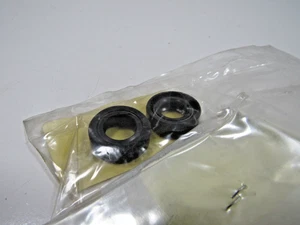 Paquete de 2 sellos de aceite Echo nuevos OEM 10021305530 #MP1 - Imagen 1 de 2