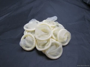 200 WHITE Non-Lubricated Beltpack Sweat Protectors Bulk Condoms - Picture 1 of 3