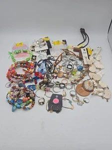 Large Lot Modern Crafter And Jewelry - New And Used - Necklaces, Rings, Beads + - Picture 1 of 21