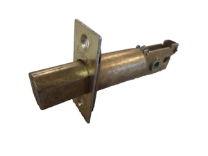KWIKSET 2728 STANDARD DUTY 2 3/8" BACKSET RIEGEL VERRIEGELUNG MESSINGOPTIK - Bild 1 von 5