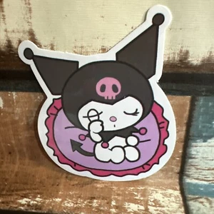 Süßes Kuromi Hexe Outfit glänzende Aufkleber Anime Geräte, Windows Laptops iPad - Bild 1 von 4