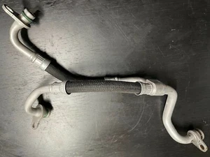 18 19  AUDI RS4 RS5 3.0 TFSI - OIL COOLER HOSE 06M145140J - Picture 1 of 3
