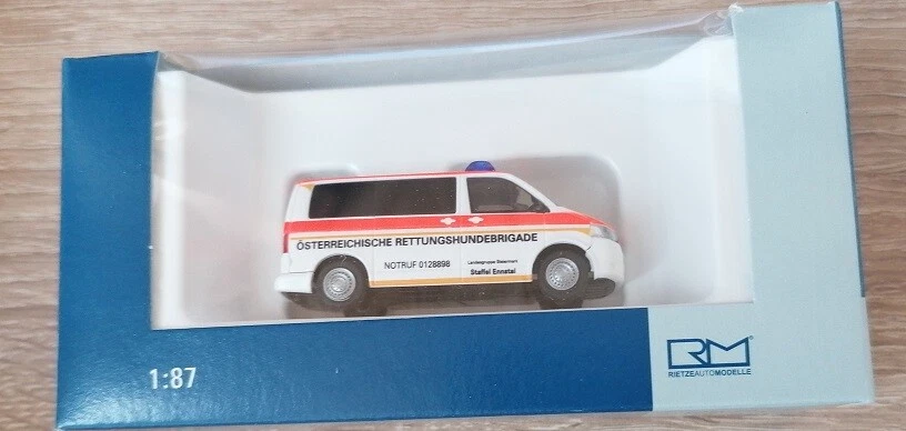 Rietze 53441 - 1/87 Volkswagen T5 '10 Austria Rettungshundebrigade Oberösterreic - Immagine 1 di 1