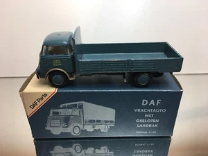 LION CAR DAF A50 KIKKER FLAT BED TRUCK - BVB MAASLAND - 1:50 - VERY GOOD IN BOX - Imagen 1 de 6