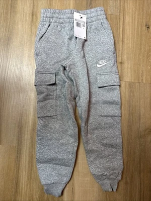 Pantalones deportivos Nike Sportswear Club polar cargo niños gris jogger FD3012-010 talla XS Foto 1 de 4