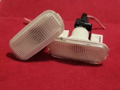 See Of 2 98-03 Jaguar XJ8  Vanden Plas Interior Trunk Light Lamp LNA5380BA - Image 1 of 4